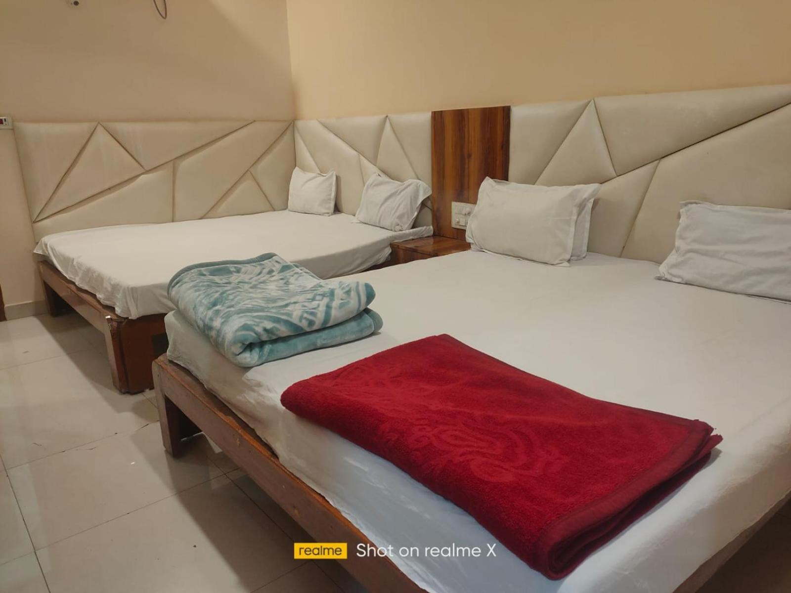 Hotel Pleasure Landmark Ujjain Exterior photo