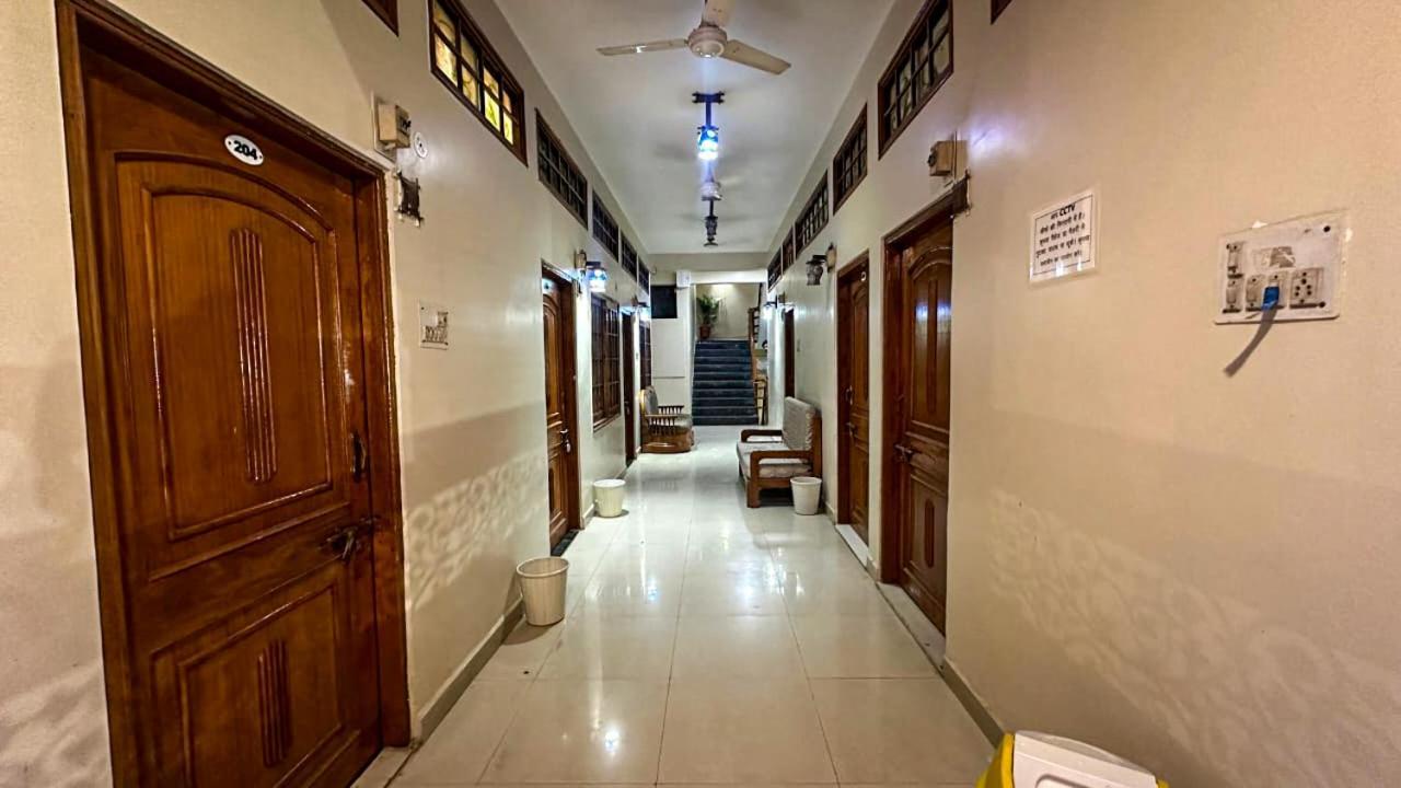 Hotel Pleasure Landmark Ujjain Exterior photo