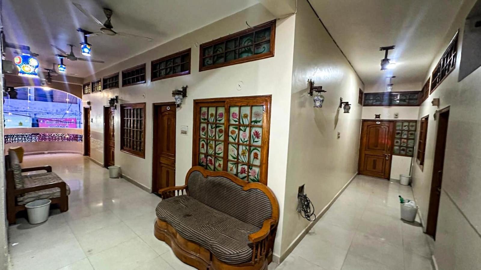 Hotel Pleasure Landmark Ujjain Exterior photo